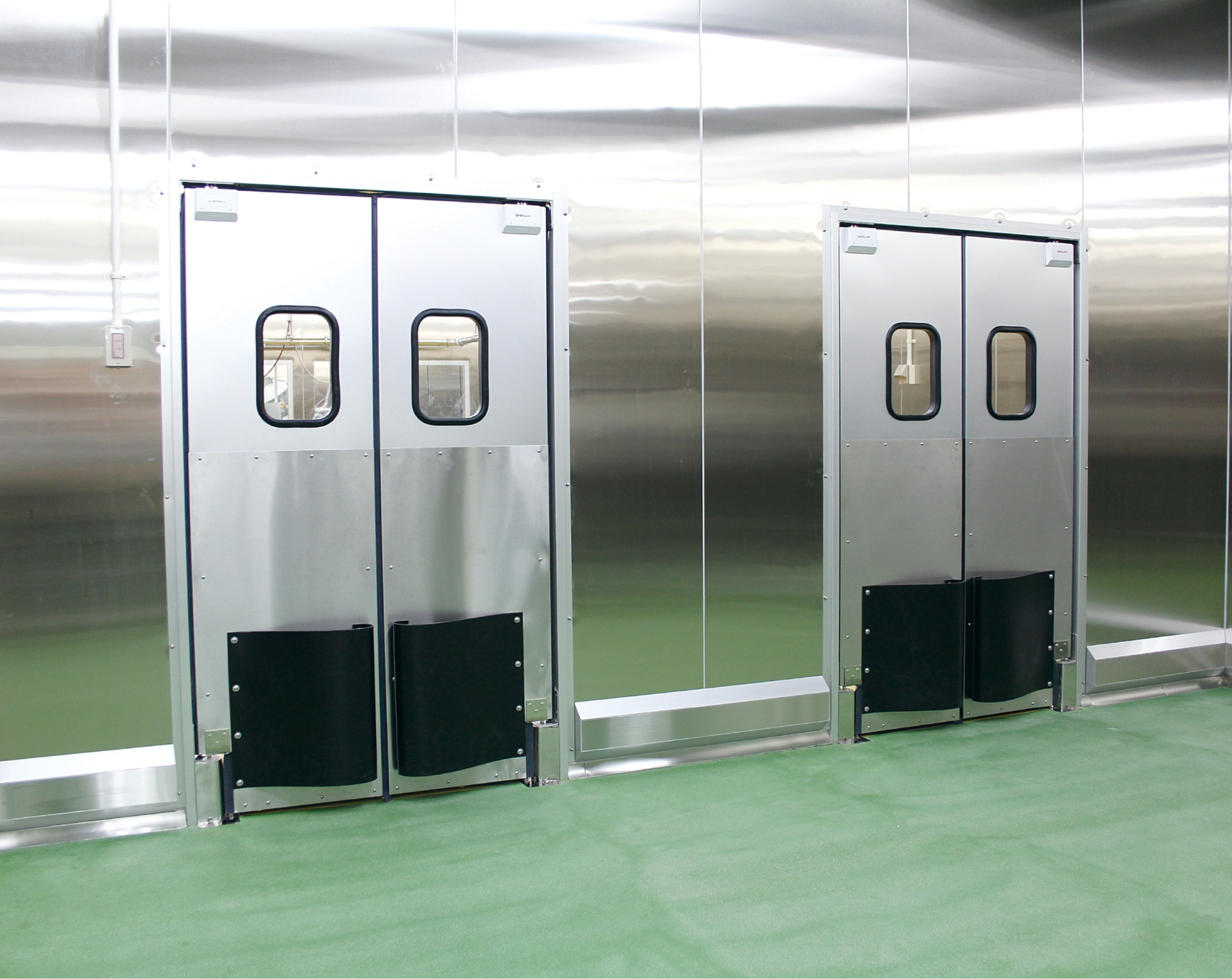 UNIFLOW’s "SWING DOOR"